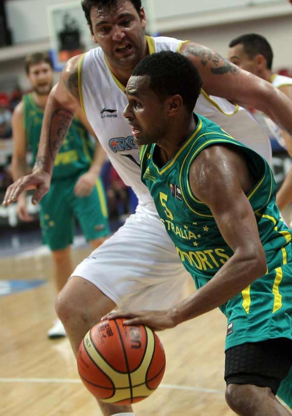 关于国际比赛日波特兰开拓者备战荷甲，遗憾出局细节曝光，质疑声仍在，年轻球员得到机会的信息